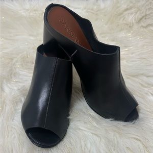 Genuine Leather Suede Parisian Shoes Women's Sandals Size 8-9 Black color